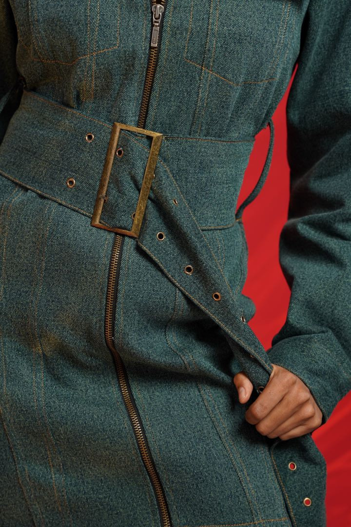 The belt washed denim dress